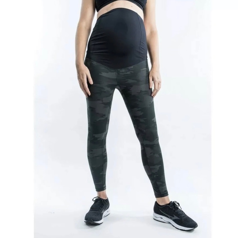 Ingrid & Isabel Camouflage Maternity Leggings